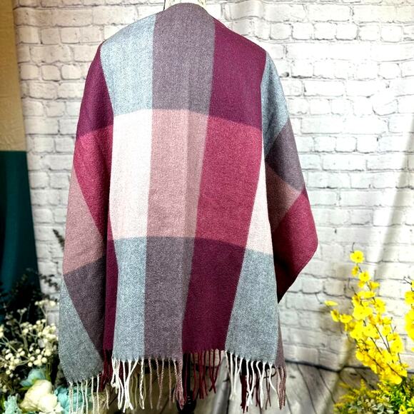 Woolrich Ruana Color block Shawl Poncho Cape Burgundy Gray Rose One Size - Picture 11 of 14